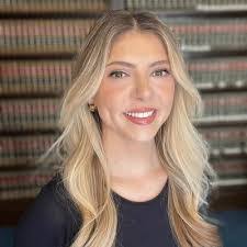 Leah Drake's Instagram, Twitter & Facebook