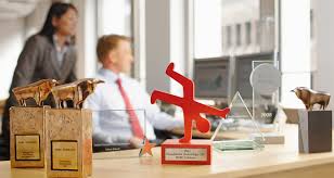 Die hsbc öffnet großunternehmen, institutionellen kunden und investoren das tor zur welt. Hsbc Trinkaus Burkhardt Ag Banken Versicherungen Finanzen Finanzdienstleistungen Finanzberatung Karriere Lounge