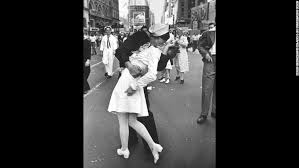 This question was first answered in the november 2015 issue of bbc history revealed magazine 25 Of The Most Iconic Photographs