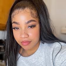 Melody Bellamy's Instagram, Twitter & Facebook