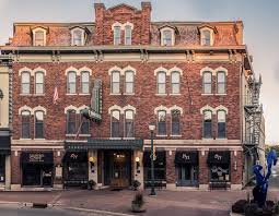 Maybe you would like to learn more about one of these? The Black Hawk Hotel Bewertungen Fotos Preisvergleich Cedar Falls Iowa Tripadvisor
