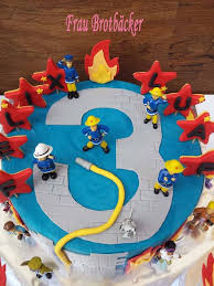 Der Kleine Grosse Felix Hat Sich Dieses Jahr Eine Feuerwehrmann Sam Torte Gewunscht Ich Hoffe Dem Feuerwehrmann Sam Feuerwehrmann Sam Torte Feuerwehrmann