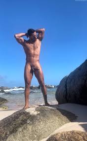 Alexander Ortega Borja Gets His Big Cock Out At The Beach - Nude Men, Nude  Male Models, Gay Selfies & Gay Porn