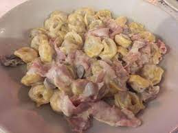 Maybe you would like to learn more about one of these? Tortellini Panna Prosciutto E Funghi Una Cucina Da Single