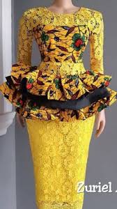 La robe midi avec le décolleté juste comme il faut se porte aussi bien en journée qu'en c'est le cas du. 470 Idees De Pagne Dentelle En 2021 Mode Africaine Robe Africaine Tenue Africaine