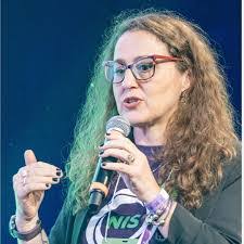 Lisa Dubina's Instagram, Twitter & Facebook