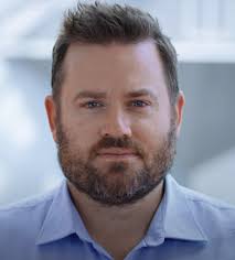 Dennis Petrie's Instagram, Twitter & Facebook