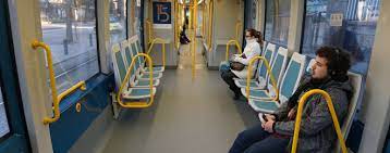 A linha d (amarela) abriu no dia 18 de setembro de 2005 e liga o centro de vila nova de gaia ao extremo norte do concelho do porto, junto ao pólo universitário. Metro Do Porto Mp 001 The New Vehicle Being Tested