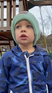 I could just listen to him all day. The nonsense stories and facts. I wish  I could freeze time. Is three the cutest age or what?? 😅