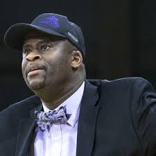 Laurel girls basketball coach resigns