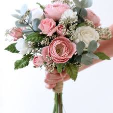 Your bridal flowers are such an important part of your wedding day, so it's important to pick a type of bouquet that will complement your overall look and theme. Paper Flower Wedding Bouquet Paper Bridal Flowers
