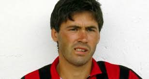 Allenatore @everton @officialsscnapoli @fcbayern @realmadrid @psg @chelseafc @acmilan @juventus @parmacalcio1913 @reggiana1919 www.carloancelotti.it. Karlo Anchelotti