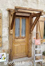 Vis de fixation au mur non comprises. Auvent Bois Fait Maison Pour Proteger Sa Porte D Entree