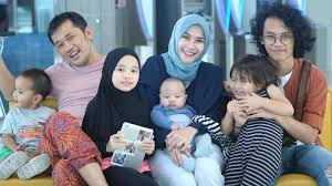 3,309,367 likes · 814 talking about this. Bentak Suruh Anak Keluar Dari Rumah Zaskia Adya Mecca Tak Sadar Dilihat Guru Rasanya Mau Ngilang Tribun Jakarta