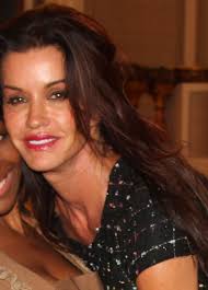 Janice doreen dickinson is an american model, television personality, businesswoman, and author. Janice Dickinson Wikipedia Wolna Encyklopedia
