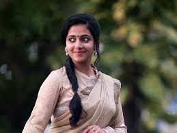 Working as a software programmer in medium level firm. Sarvopari Palakkaran Anu Sithara Replaces Miya In Her Next Malayalam Movie News Times Of India