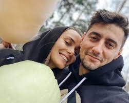 Пара познакомилась на проекте холостяк, где эллерт и стал победителем. Is4yasgwhuslfm