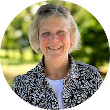 Robin Mathias's Instagram, Twitter & Facebook