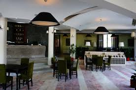 Restorant Sirena Pogradec Home Decor Conference Room Table Decor
