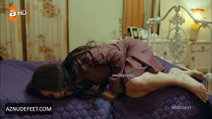 MELIKE YALOVA Feet - AZNudeFeet