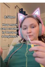 How much can I crochet in 1 hour as a beginner? 6 rows for this project…  row 1 is always a little tricky for me to get started. Can’t wait to see  this project finished 💚🌿 Yarn: *I love this Yarn* ...