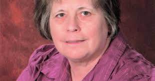 Vanessa Shaffer's Instagram, Twitter & Facebook