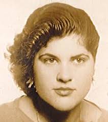 Dña. Rosa Sáez Angulo