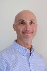 Roslyn Kraus's Instagram, Twitter & Facebook