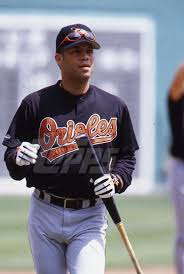 By 1988, he was with the parent club, making a splash with his defense and speed and finishing fifth in national league rookie of the year voting. Roberto Alomar Baltimore Orioles Backyard Baseball Old Baseball Cards Baseball