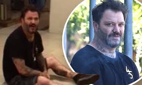 Bam margera is an american professional skateboarder, stunt performer, filmmaker, musician, and television personality. Bam Margera Could Have Probation Revoked And Be Sent To Jail After Being Charged With Trespassing Daily Mail Online