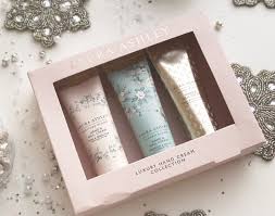 Christmas Gifting 2019 With Laura Ashley The Sunday Girl