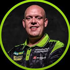 Agnes Hendriks's Instagram, Twitter & Facebook