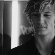 Alex Pettyfer Movie Beastly: Cinematic Edits and Kissing Scenes