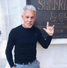 Wayne lineker was born on april 25, 1963 in england. Wayne Lineker Age Wiki Daughter Wife Height Lifestyle Family Net Worth Biography Insider