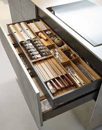 Nx 950 Concrete Kitchen Modernkitchen Interiordesign Handleless Kitchendesign Kuchenschubladen Kuchenschubladenorganisation Kuche Schwarz