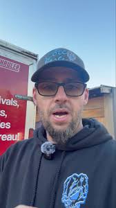 Et la la …. La P'Tite Côte BBQ C'est …. On ce retrouve Mercredi des 11h ✌🏻  #laptitecôtebbq #smokehouse #cestbondansyeule #smashburger #terrasse  #latuque #walkingtaco #poutinesaveures #poutine #fumoir #bbq #menu  #blackangus #angusbeef #côtelevée #