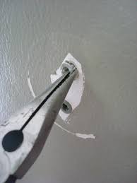 Mark a rectangle around the damaged area, coming off the centre of the stud. How To Easily Patch Holes In Drywall Thrifty Decor Chick Thrifty Diy Decor And Organizing