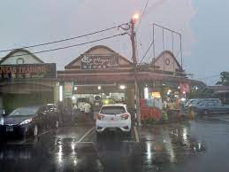 The experience of being in batu pahat for overnight was not terribly bad, the room we stayed in was very comfortable plus the car park was easy and quite close for us to go out to town for food hunting. Maju Batu Pahat Restaurant Happycow