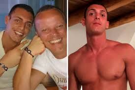 Non solo gigi d'alessio, che fa coppia con denise esposito, pare che anche la sua ex anna tatangelo abbia un nuovo amore: Gigi D Alessio Archivi Donnapop