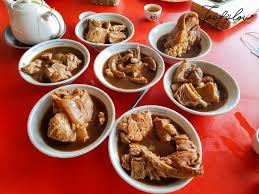 I love my bak kut teh dark, concentrated and strong. 155 Bak Kut Teh Pandamaran Klang I Come I See I Hunt And I Chiak