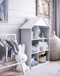 Mariasvitabo On Instagram I Annonssamarbe Med Jollyroom Kan Jag Visa Er Lillebrors Fina Nya Hylla Visst Ar Den Gullig Sa In 2020 Toddler Bed Home Decor Furniture