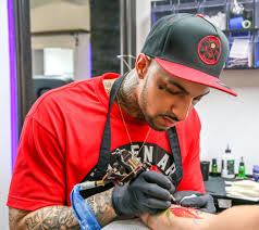 Pick up inspiration for your next piece of body art with these 21. Bayreuther Tattoo Artist Siegt In Chicago Bayreuth Nordbayerischer Kurier