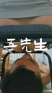 今天有点便秘，一整条屎插进了厕奴食道，操，厕奴就他妈的应该什么屎都吃- ThisVid.com