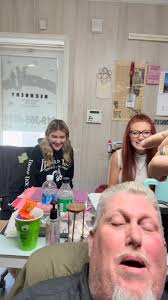 When you need to put your corn out 400 pounds at the time just call Robert Bailey  Horton He will be all over it like a hobo