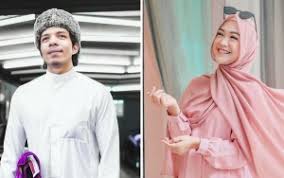 Kebersamaan ria richis bersama sang ayah semasa hidup. Atta Halilintar Segera Jadi Ayah Ria Ricis Bakal Dijodohkan Dan Nikah Tahun Depan