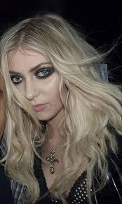 Miley Cyrus inspires self-expression