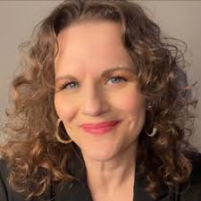 Looking to fly into Norfolk va for a few days and driving to Atlanta  Georgia. I will be sometime in august. Any suggestions of where to stay in  either and along the