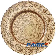 Clear glass plate measures 10.5 in diameter. China 13 Inch Golden Color Luxury Glass Charger Plates Wholesale China Charger Plates And Wedding Charger Plates Price