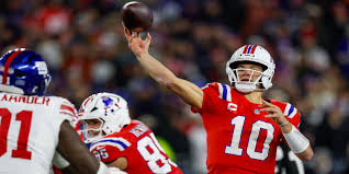 Drake Maye passes for 2 TDs, Patriots become 1st team to 11 wins, defeating Giants 33-15