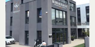 Bureaux and co crée des espaces collaboratifs design et ergonomiques pour permettre aux professionnels de travailler avec ceux qui les inspirent et de booster leur créativité. Coworking Bureaux Co S Implante A Marseille Et Toulouse